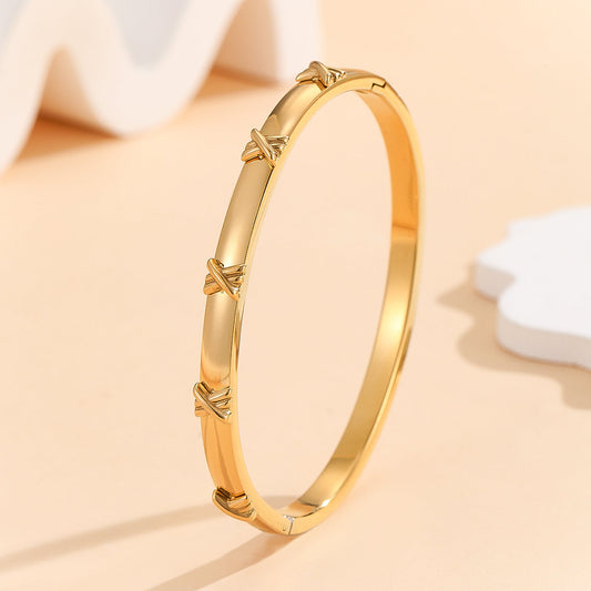 Shimandshine® Harmony Filigree Gold Bangle